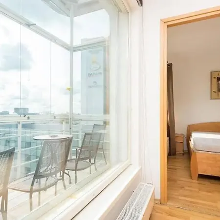 Cozy 3-room Penthouse In The Very Heart Of タリン