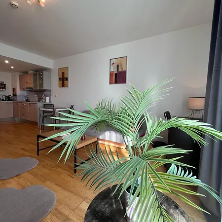 Апартаменты Cozy 3-room Penthouse In The Very Heart Of *