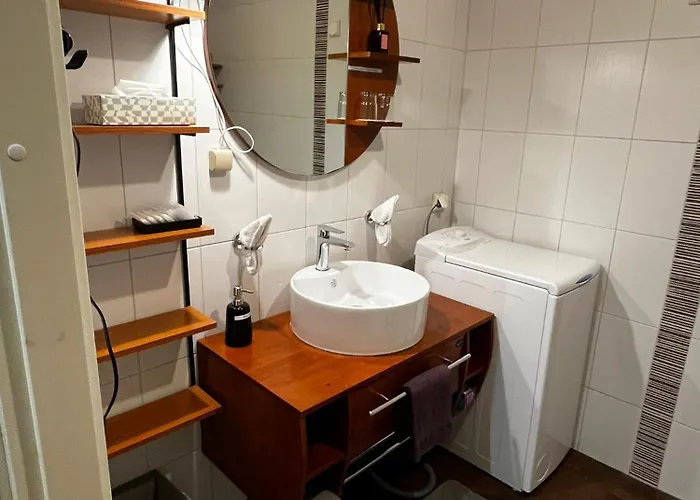 Апартаменты Cozy 3-room Penthouse In The Very Heart Of