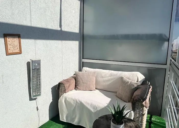 Cozy 3-room Penthouse In The Very Heart Of *