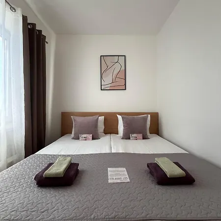 公寓 Cozy 3-room Penthouse In The Very Heart Of *