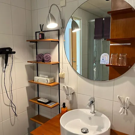 Cozy 3-room Penthouse In The Very Heart Of Lägenhet